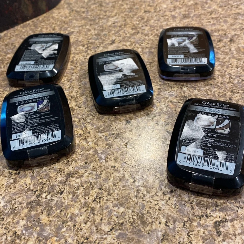 L’Oréal Colour Riche Eye Shadow Lot of 5 - Shades 827  213  934